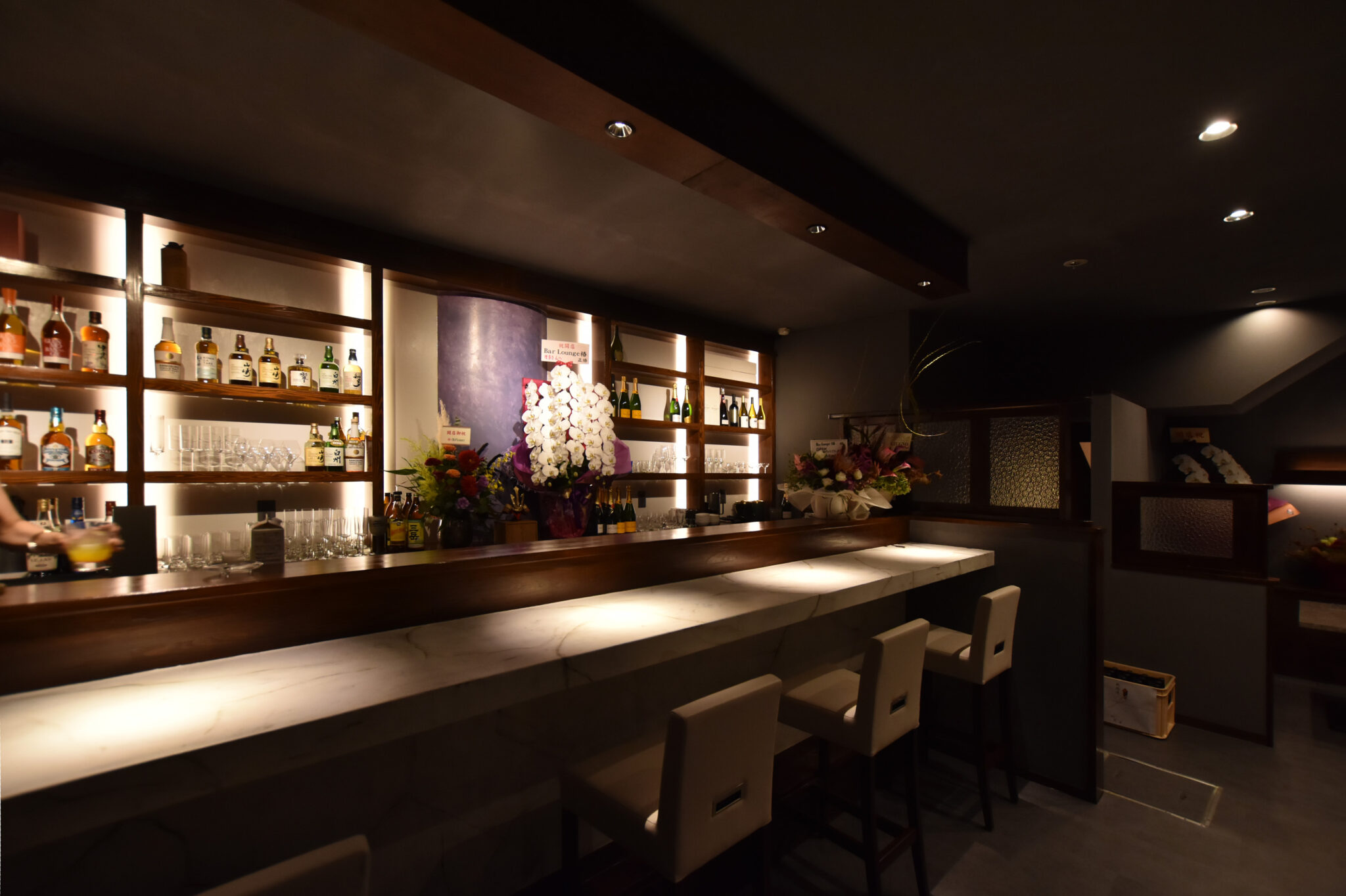 【リノベ】大人時間を楽しむバーラウンジ